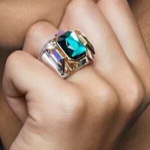 Swarovski Chroma Green and Gold Crystal Cocktail Ring sz 52 US 6 Comes in Box